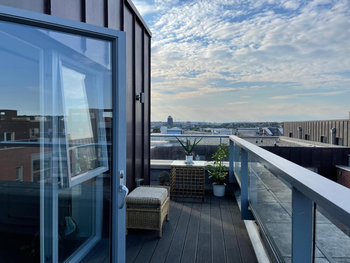 Modern & Spacious Penthouse In North London Apartment Екстериор снимка